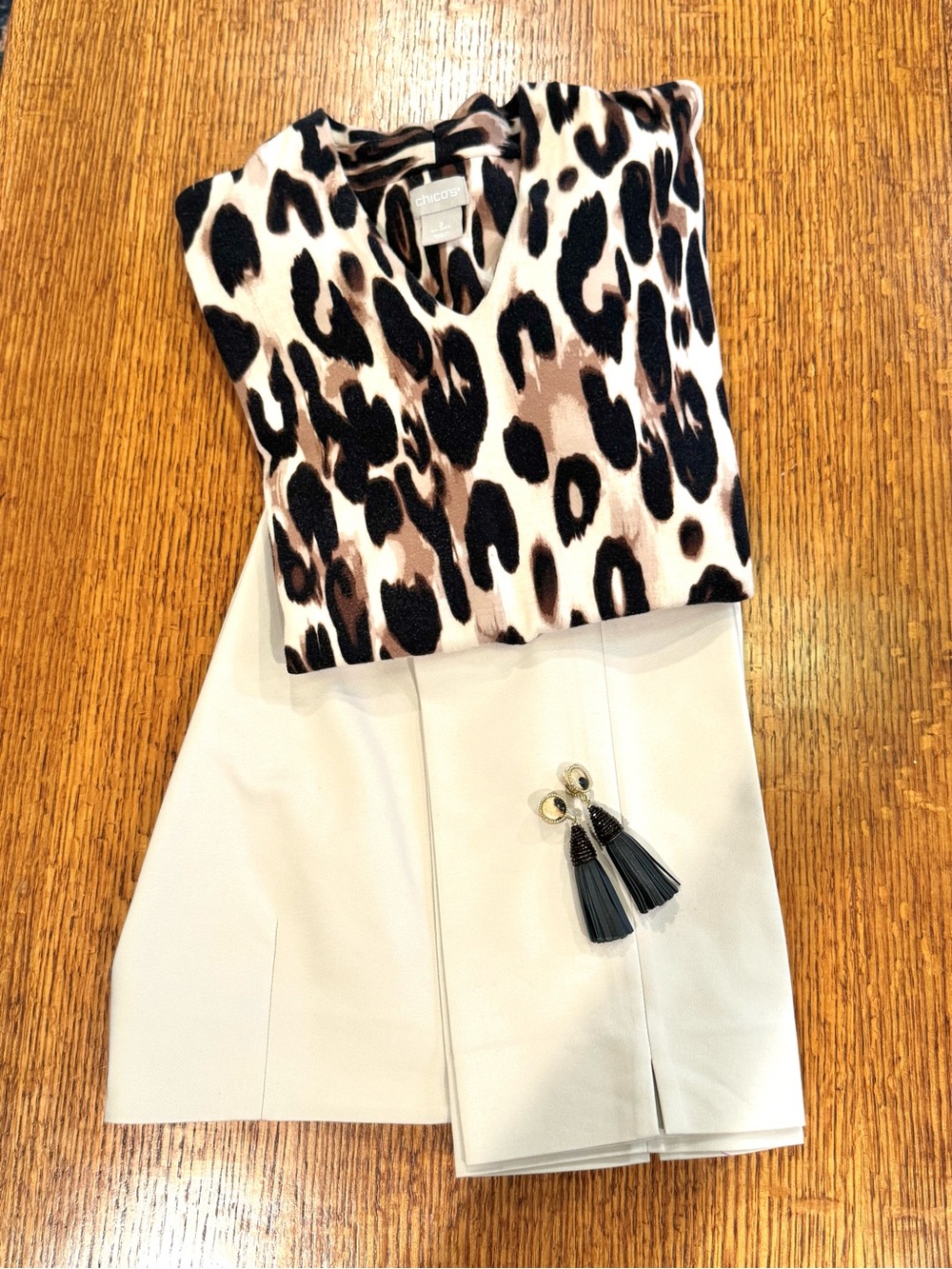 Neiman Marcus tan cropped pant